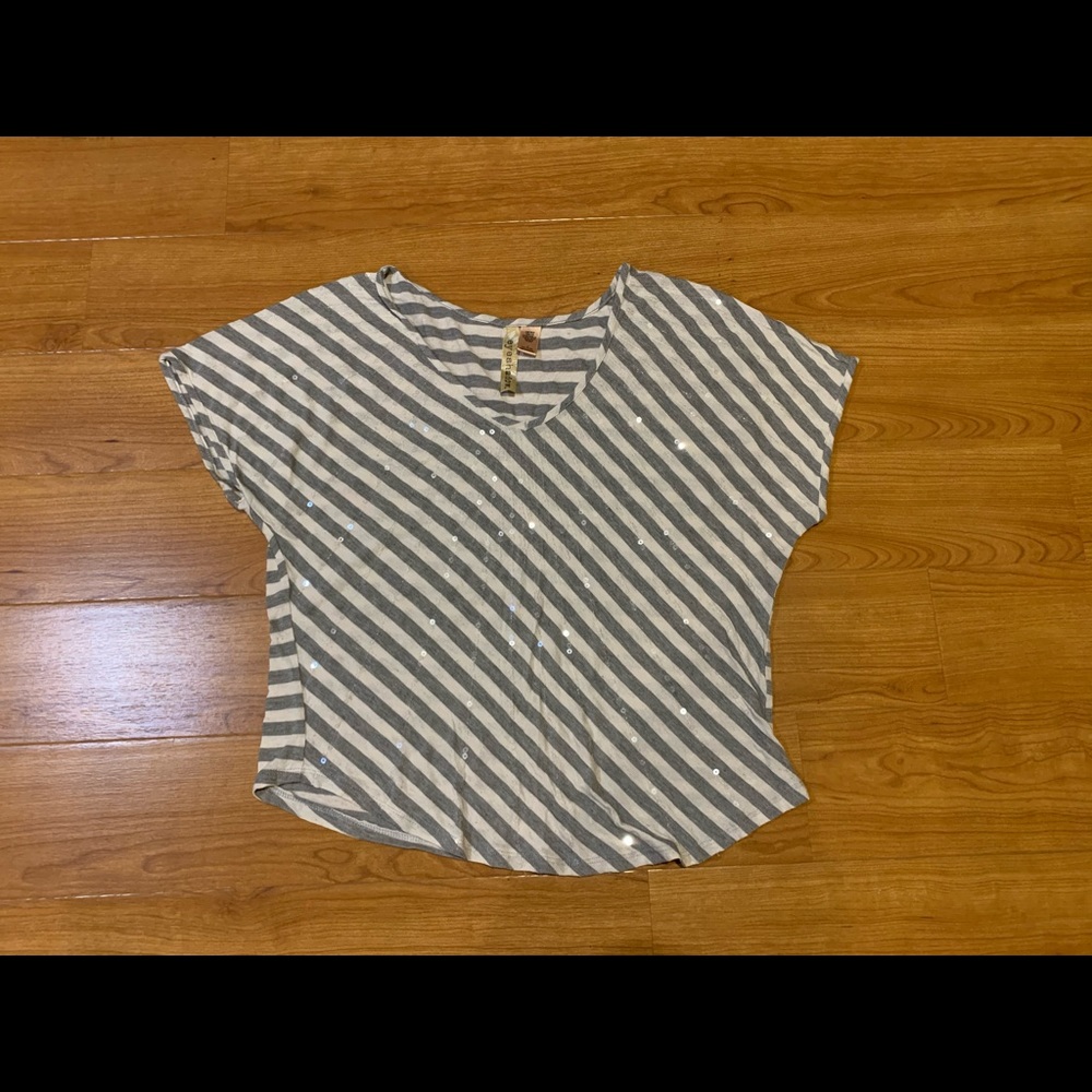 Eyeshadow Grey/White Striped Sequin Top Women’s M